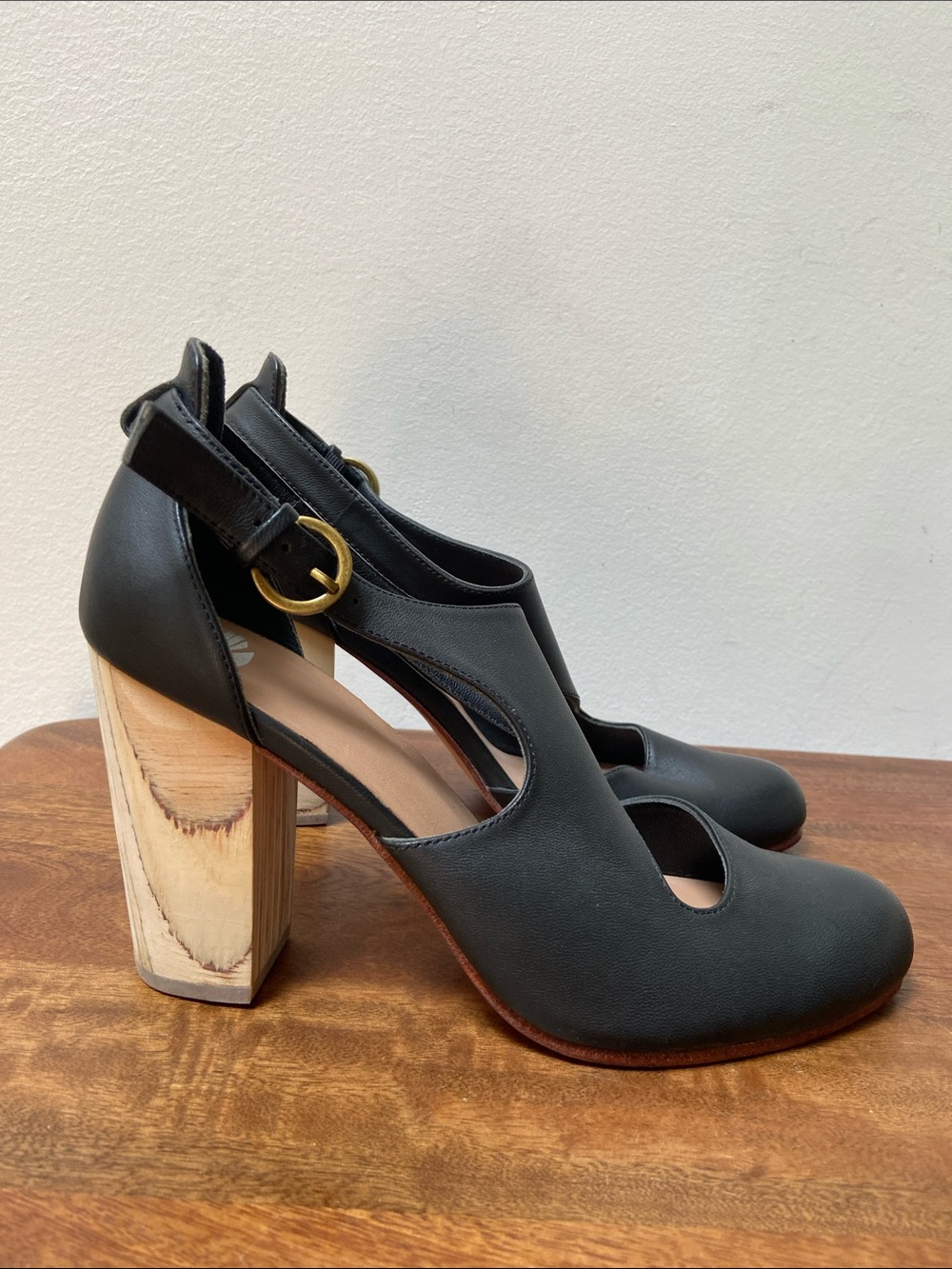 Fortress of Inca Luna Naya Anthropologie Black Leather Slingback Heels - Picture 4 of 12